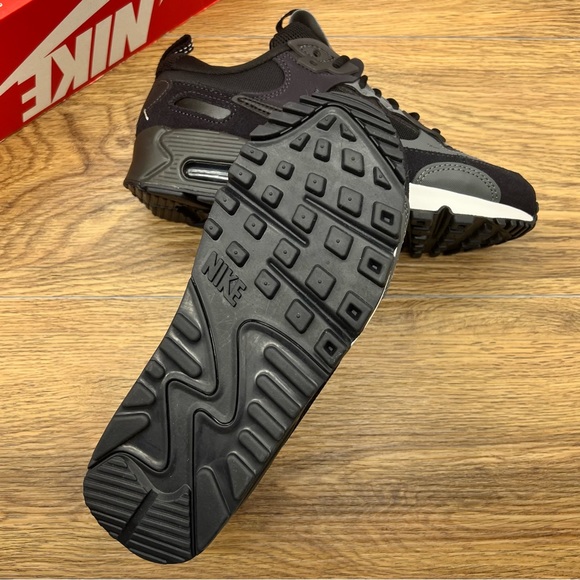 Nike Air Max 90 FUTURA - Picture 4 of 6